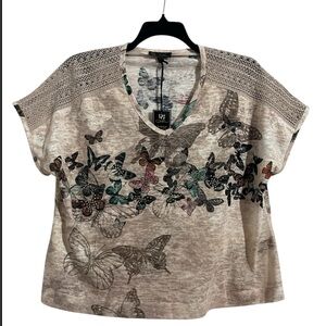 Diane Gilman Woman Short Sleeve Knit Shirt Size Large Top Tan Butterfly Print